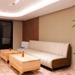 Hotel 6 Marsi
