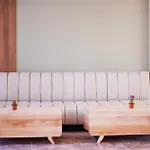 6 Marsi Hotel Golem (Tirana)