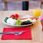6 Marsi Hotel Golem (Tirana)