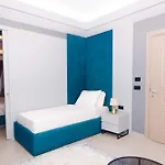 6 Marsi Hotel
