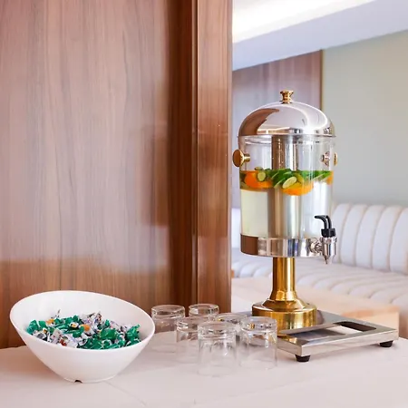 Szálloda 6 Marsi Golem