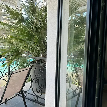 Szálloda 6 Marsi Golem