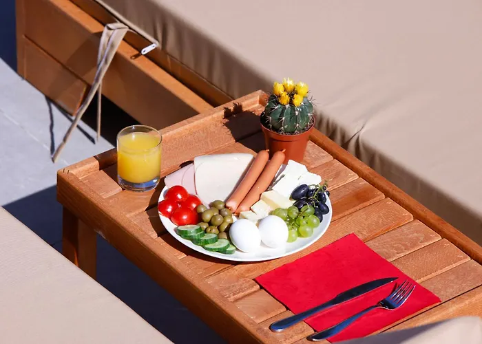 6 Marsi 酒店 格勒姆