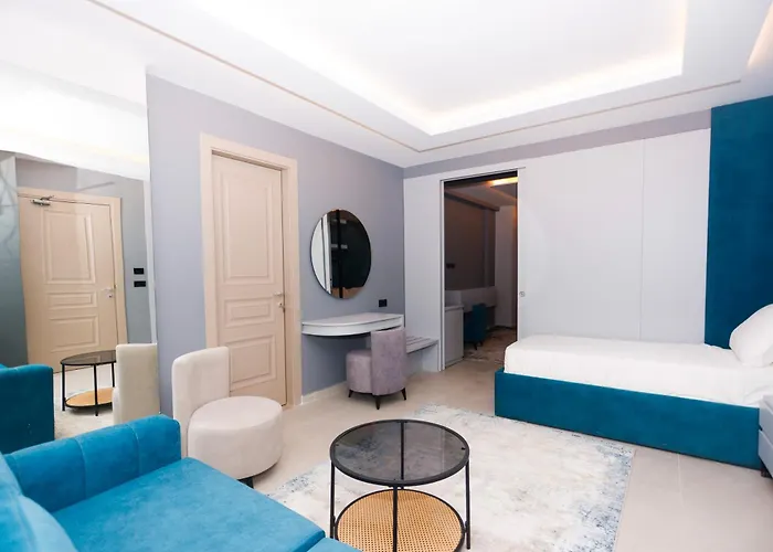 6 Marsi 酒店 格勒姆