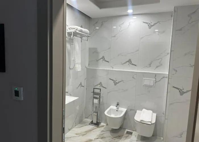 6 Marsi 4* 格勒姆